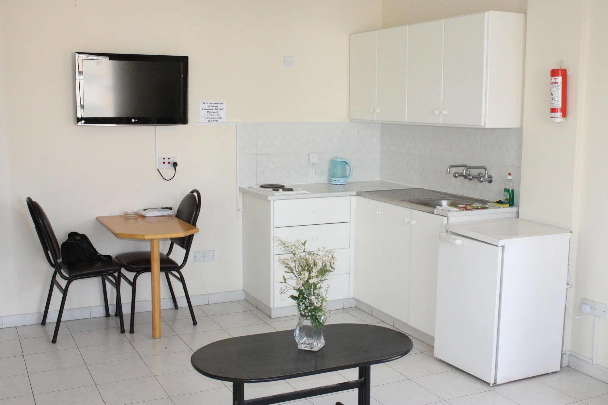 Tycoon Apartments Limassol Eksteriør billede